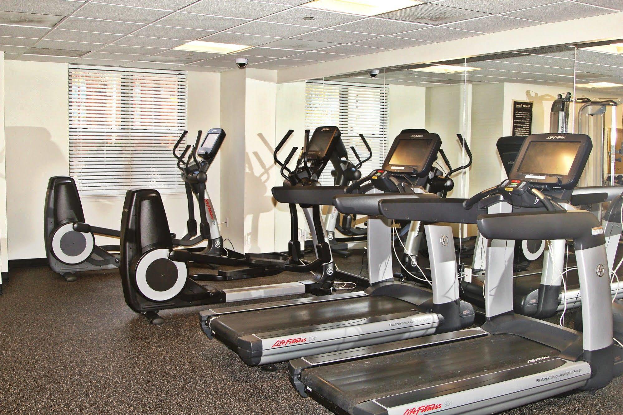 Weichert Suites At Andover House Hotel